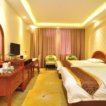 Bai Nian Sheng Shi Hotel Kunming Zewnętrze zdjęcie